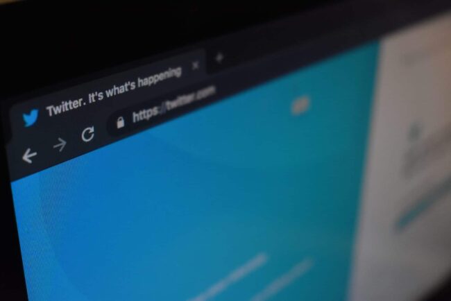 kon-karampelas-gHrEvF7Ugb4-unsplash